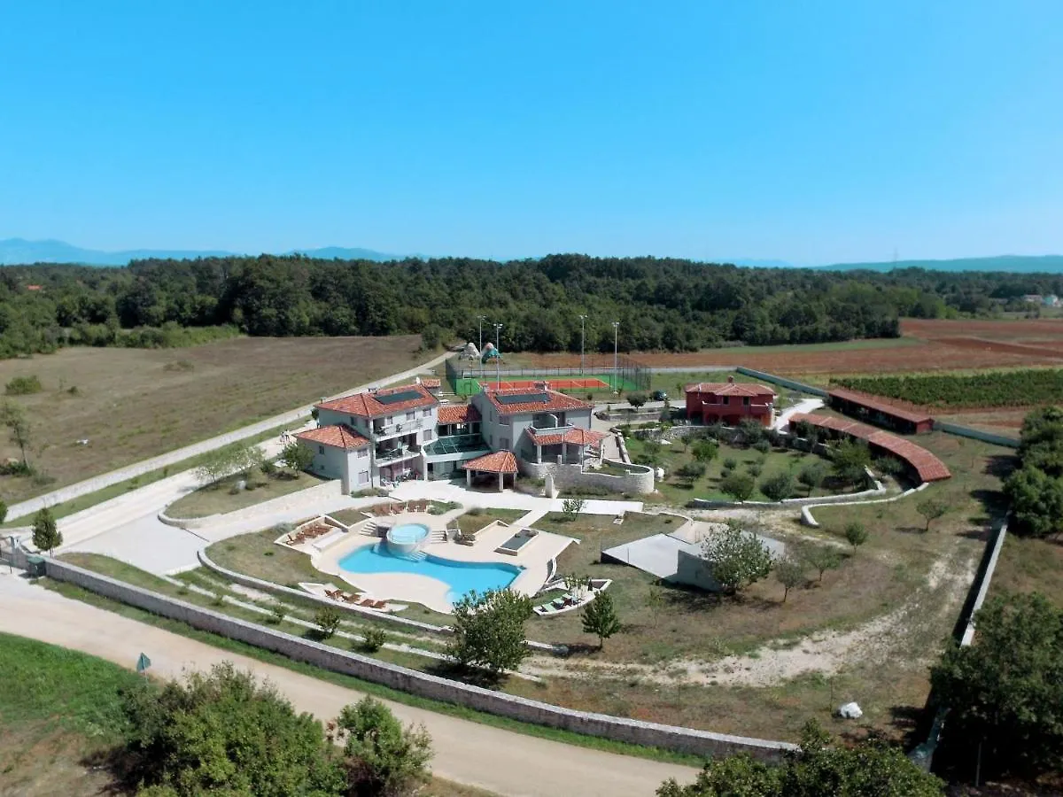 Apartment Miro - Lbn500 Barban 0*,  Croatia